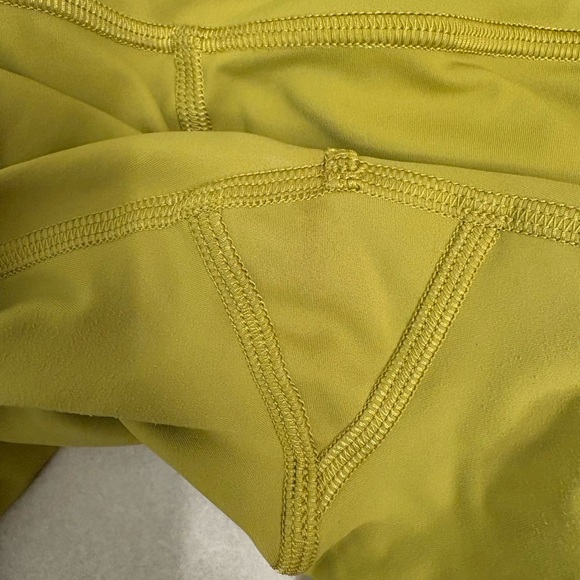 Lululemon Fast and Free Crop II Leggings Nulux 19’’ in Golden Lime Size 8 - Picture 8 of 13